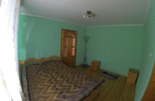 Yasinya House | Садиба На лужку