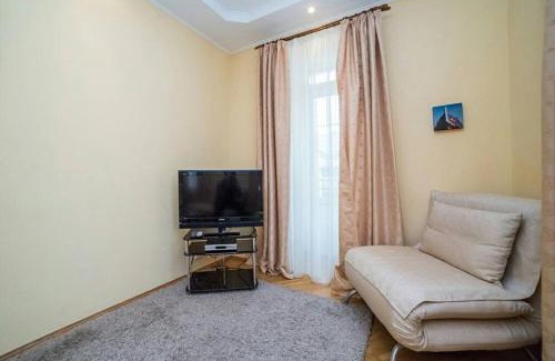 Verkhnie Misto Apartment | Сонячні апартаменти на Хрещатику