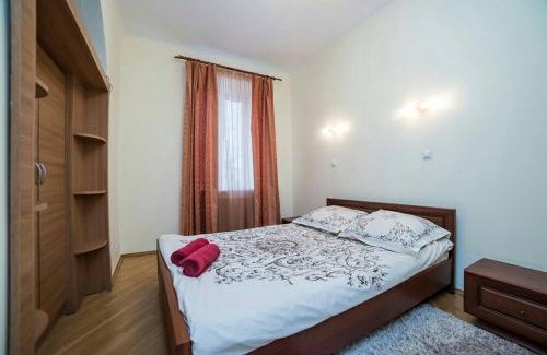 Verkhnie Misto Apartment | Сонячні апартаменти на Хрещатику
