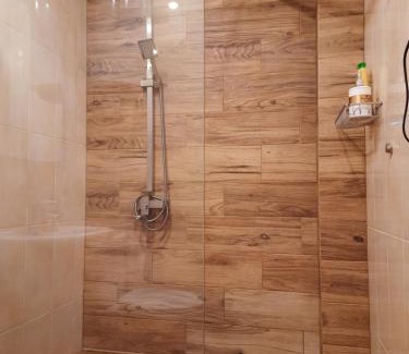 Kryvyi Rih Apartment | Староярмаркова с видом на парк и реку