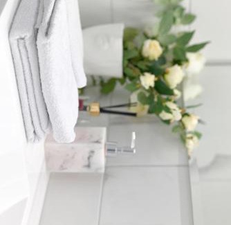 Shevchenkivs'kyi District Apartment | Стильні апартаменти із казковим краєвидом та світлом