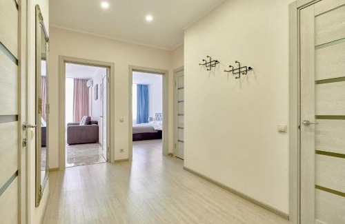 Shevchenkivs'kyi District Apartment | Стильні апартаменти із казковим краєвидом та світлом