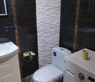 Lesniki Apartment | Сучасна двокімнатна квартира-студія