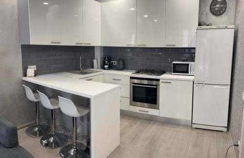 Irpin Apartment | Сучасна та простора квартира в гарному районі міста біля парку