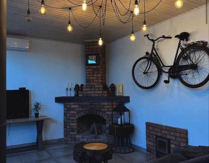 Buki Villa | Трушки34