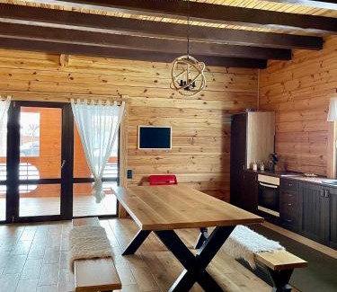 Plavya Ski Chalet | Тіні Предків