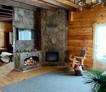 Plavya Ski Chalet | Тіні Предків