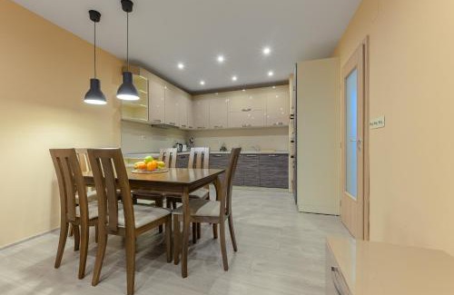 Varna Apartment | Уютен апартамент в град Варна