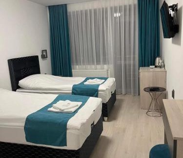Rudozem Hotel | Хотел Лилия