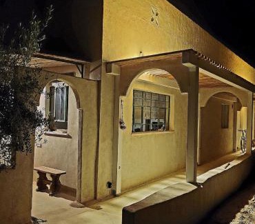 Hatseva House | בקתה ספרדית עם שכשוכית חמה