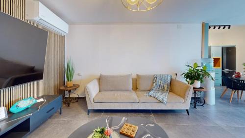 Ein Ya'akov Apartment | זוהר בגליל-מיני וילה עם בריכה וג'קוזי בעין יעקב