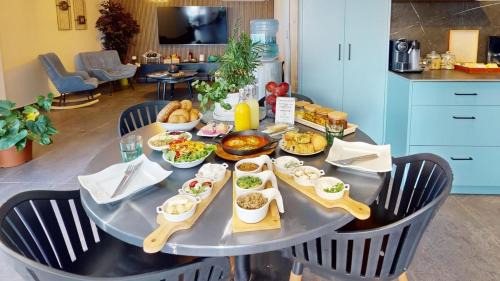 Ein Ya'akov Apartment | זוהר בגליל-מיני וילה עם בריכה וג'קוזי בעין יעקב