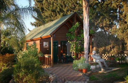 Ma'ale Gamla Apartment | נופש מרום - 4 בקתות כפריות עם בריכה, ג'קוזי וסאונה