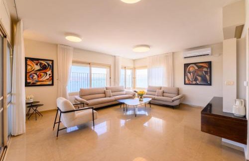 Tiberias House | פנטהאוז השומר