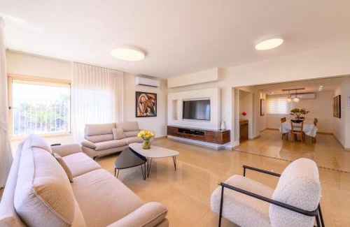 Tiberias House | פנטהאוז השומר