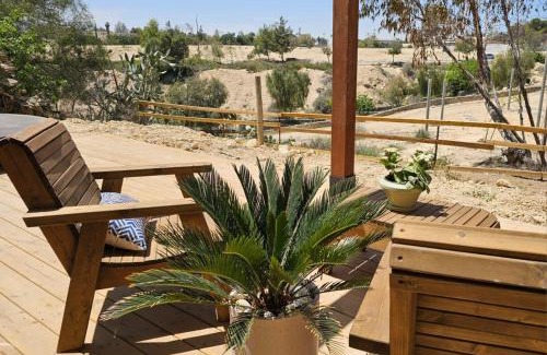 Arad Bed & Breakfast | צלילי המעיין- צימר בוטיק במדבר