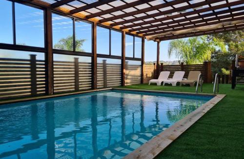 Daliyat al-Karmel Bed & Breakfast | צמרת הצימרים - צימרים מקסימים עם בריכה משותפת מחוממת וג'קוזי פרטי