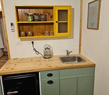 Qatsrin Cabin | קרון רועים אירוח כפרי