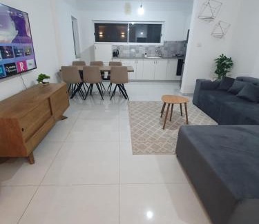 Tiberias House | שירת רבקה