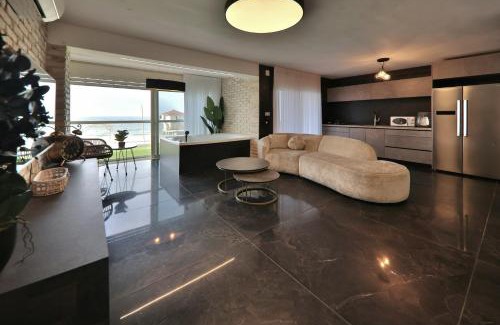 Haifa Apartment | שקיעה בים - דירות יוקרתיות מהממות עם ג'קוזי ונוף לים יש מקלט