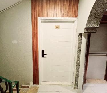 Al Aziziyah Apartment | الاقامة المريحة