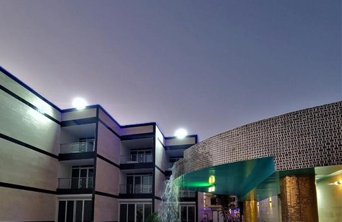 Sari Street House | درة العروس