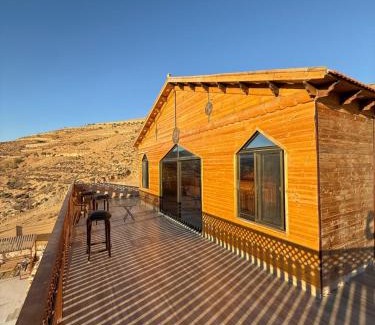 Mastaba Ski Chalet | شاليه نسمات الريف