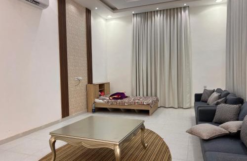 Shinas House | شقة الخزيمي