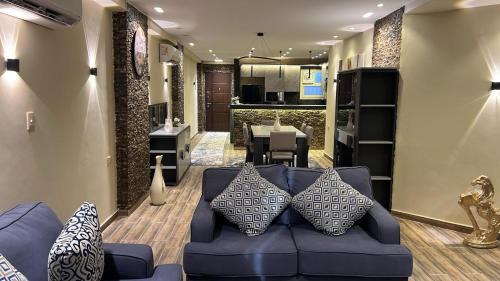 Helwan Apartment | شقة الخيالة الفندقية