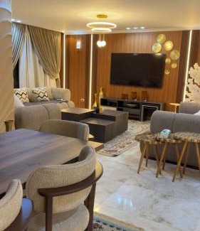 Gazirat Mit Oqbah Apartment | شقة بالمهندسين ديلوكس دورين أربع غرف