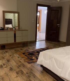 Gazirat Mit Oqbah Apartment | شقة بالمهندسين ديلوكس دورين أربع غرف