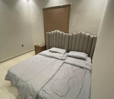 Al Khobar Apartment | شقة بصالة أنيقة وغرفة بسريرين مفرده