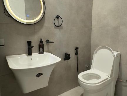 Al Aziziyah Apartment | شقة فاخرة بغرفتي نوم