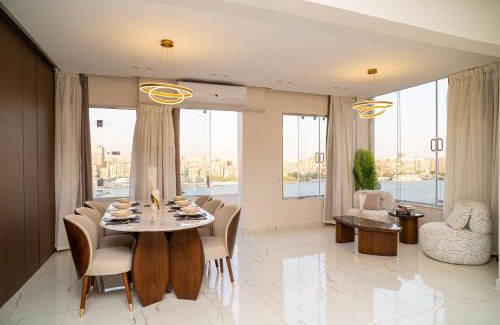 Oula Apartment | شقة فندقية مطلة عالنيل بجوار فندق الفورسيزون