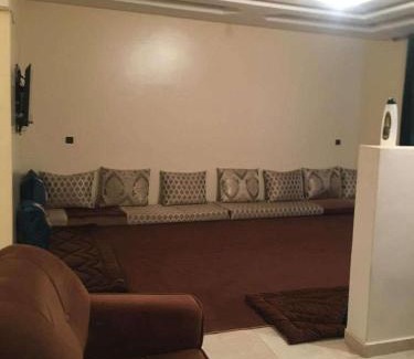 Akhfenir Apartment | شقق حكيم المفروشة