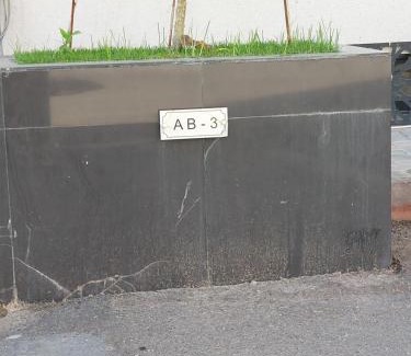 Medina Apartment | شقه فاخره بجوار الراشد مول