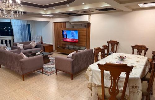 Port Said Apartment | شقه مطله علي قناة السويس والبحر فيو رائع 102 بورسعيد