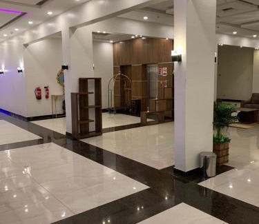 Dammam Apartment | عيون الماسة شقق المخدومة Euyun Al Masa Service Apartments