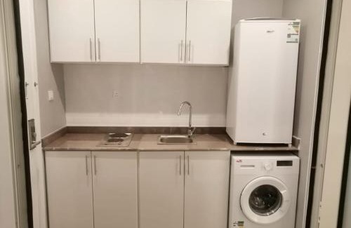 Arar House | غرفة فاخرة مع دورة مياه ومطبخ بحي الضاحية
