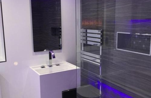 Al-Qantarah Hotel | فندق التامل