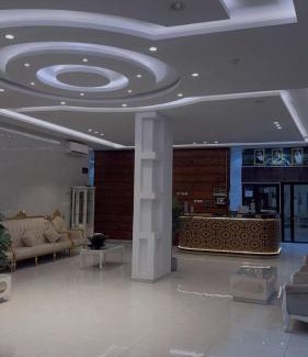 Gurayat Apartment | قمة البرج الذهبي للشقق المفروشة