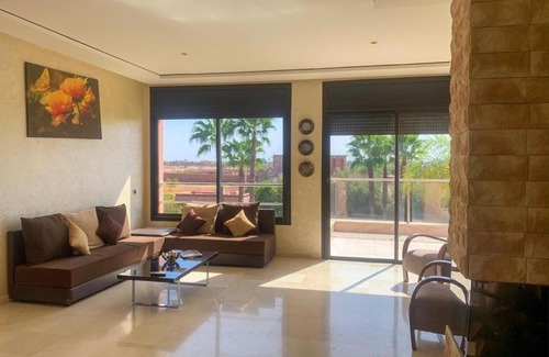 Annakhil Villa | مراكش طريق فاس