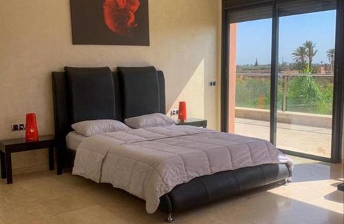 Annakhil Villa | مراكش طريق فاس