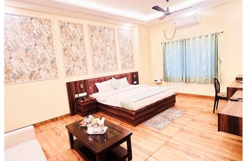 Bettiah Hotel | क्रिस्टल Crystal Palace पैलेस Bettiah बेतिया Full AC Room