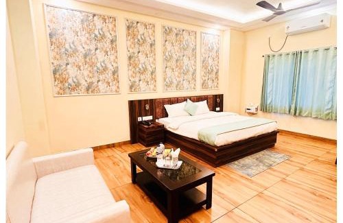 Bettiah Hotel | क्रिस्टल Crystal Palace पैलेस Bettiah बेतिया Full AC Room