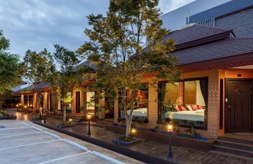 Nakhon Si Thammarat Hotel | บีวินรีสอร์ท