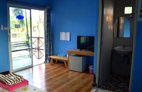 Thanyaburi Resort | บ่อตกปลาเพียงรักและที่พัก