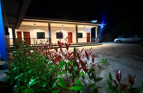 Mae Chedi Mai Hostel | บ้านนวลกา