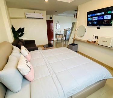 Koh Lan House | บ้านพักการ์ฟิลด์ซีวิว&พูล เกาะล้าน