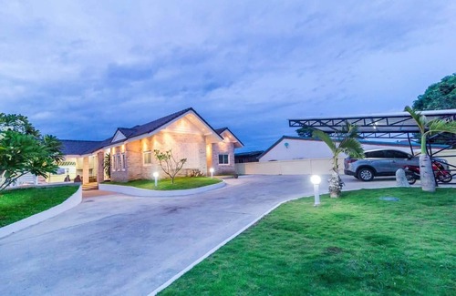 Hua Hin House | บ้านพักพลูวิลล่าใจกลางเมืองหัวหิน บรรยากาศธรรมชาติ